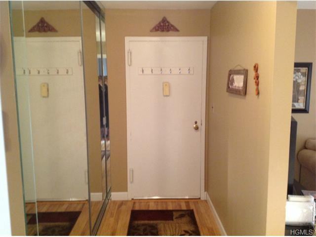 14 Sussex Ct #305 - Photo 2 of 18