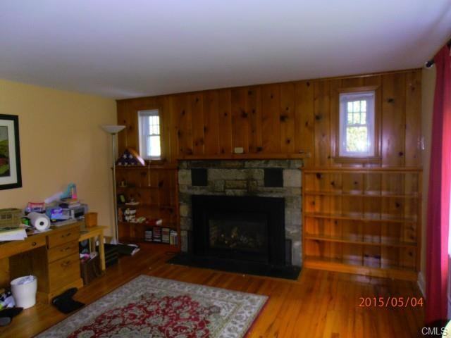 148 Berkshire Rd - Photo 3 of 16