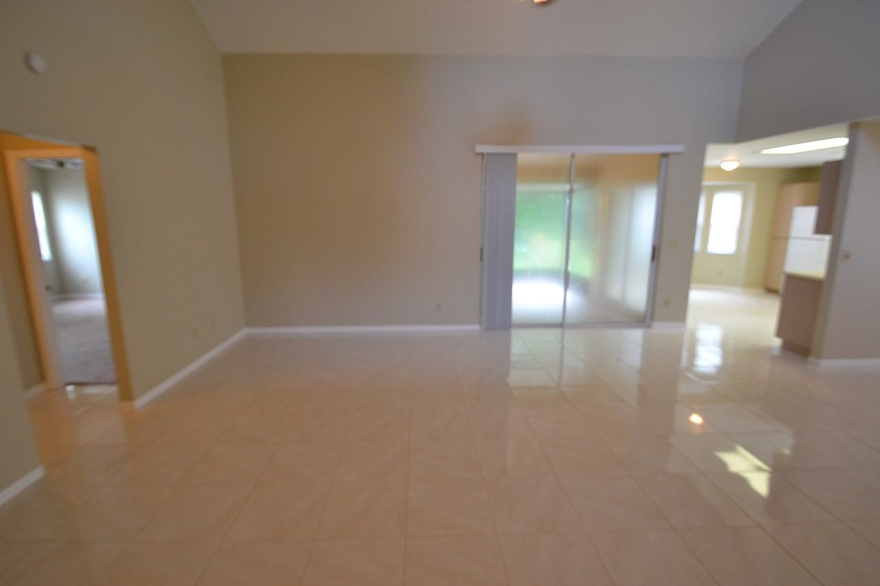 4630 Rowe Dr - Photo 3 of 5