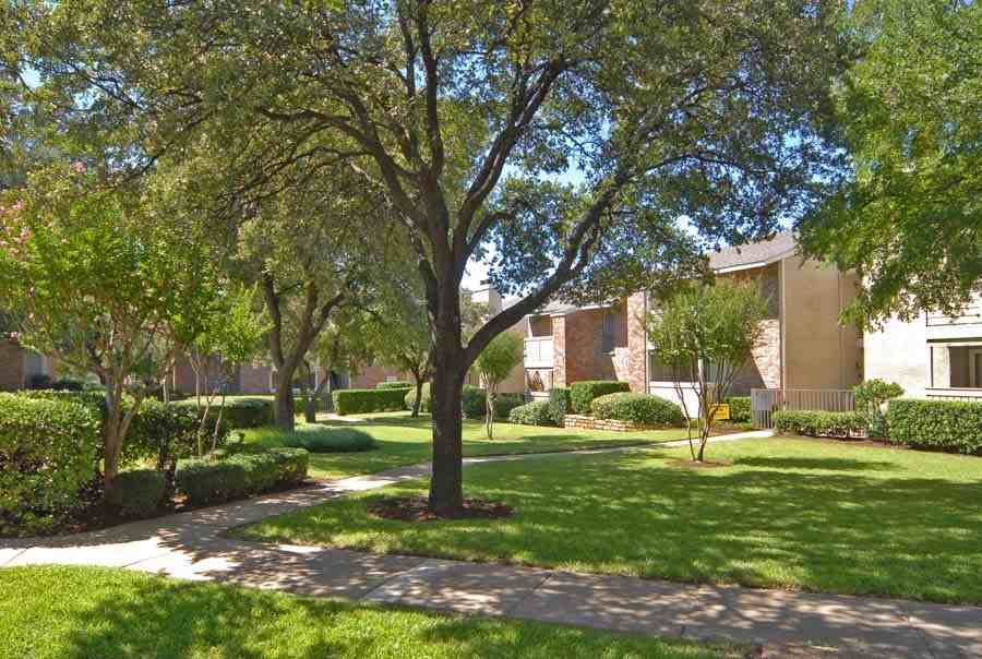 5555 S Hulen St d21 - Photo 3 of 14
