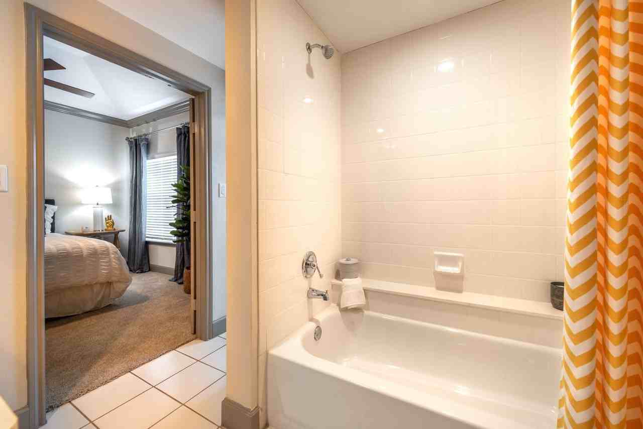 Manchester State Thomas - UAT - Photo 7 of 44