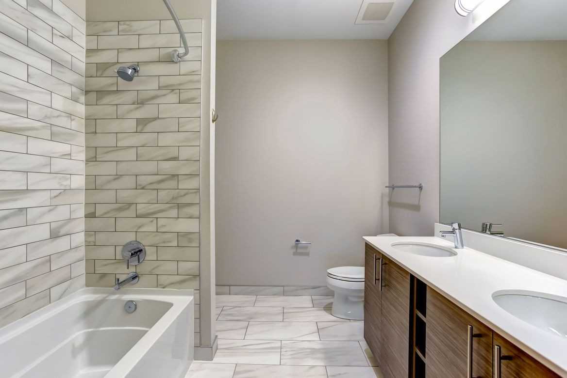 1222 W Madison St #2-2 - Photo 4 of 23