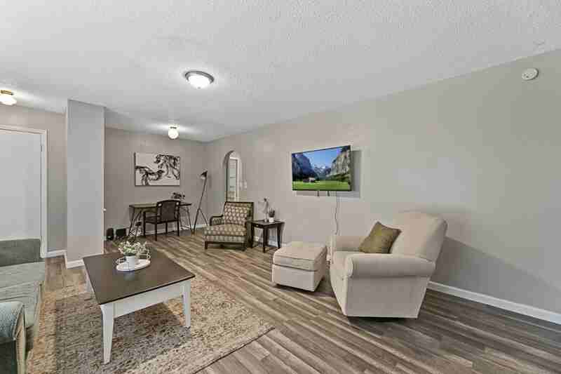 3007 Jane Ln - Photo 2 of 11