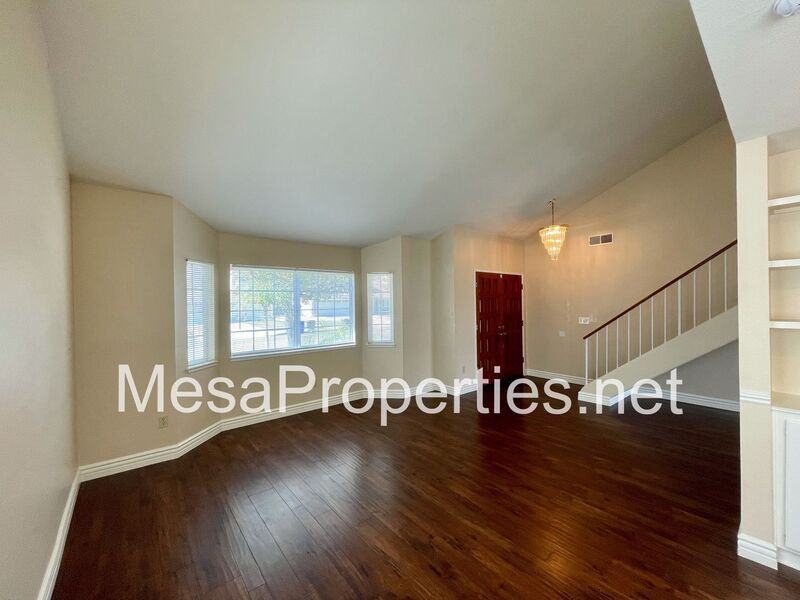2407 N Sycamore Ave - Photo 4 of 21