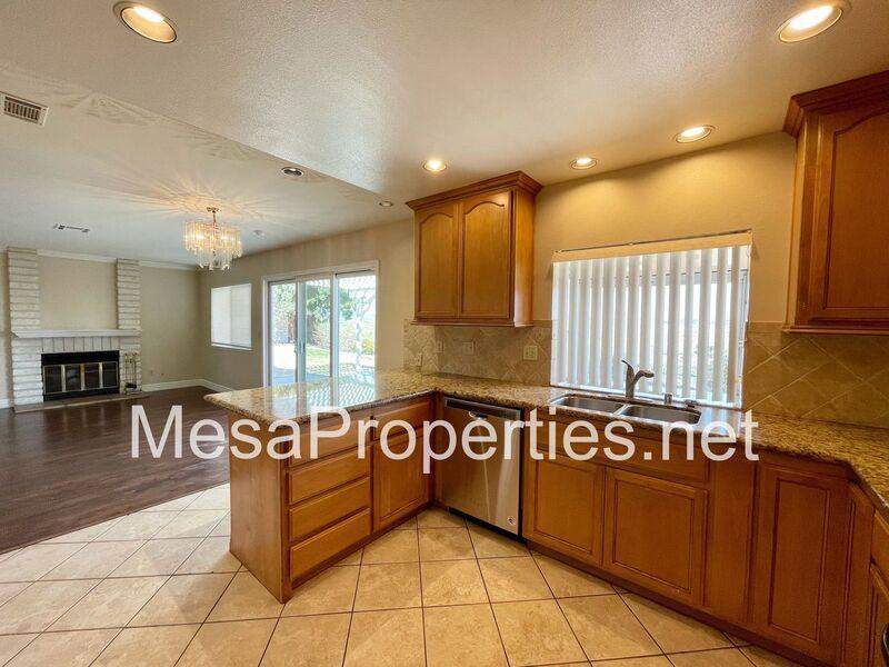 2407 N Sycamore Ave - Photo 7 of 21