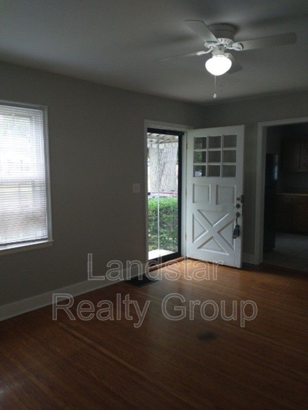 1105 Berry Blvd - Photo 5 of 25