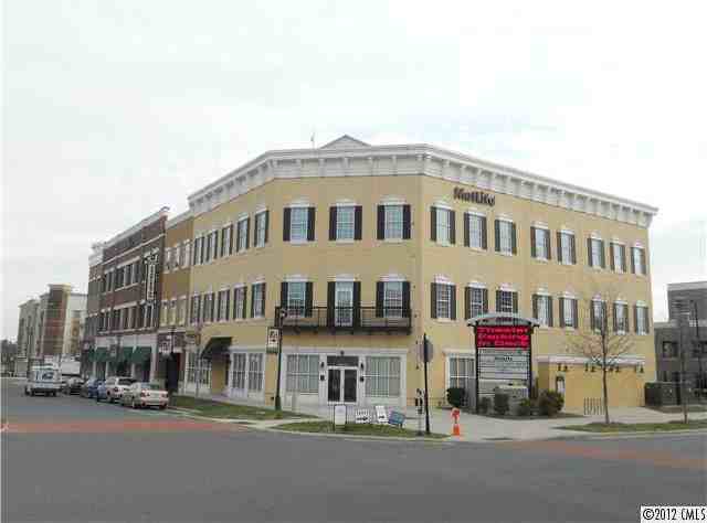 2034 Ayrsley Town Blvd #B - Photo 2 of 20