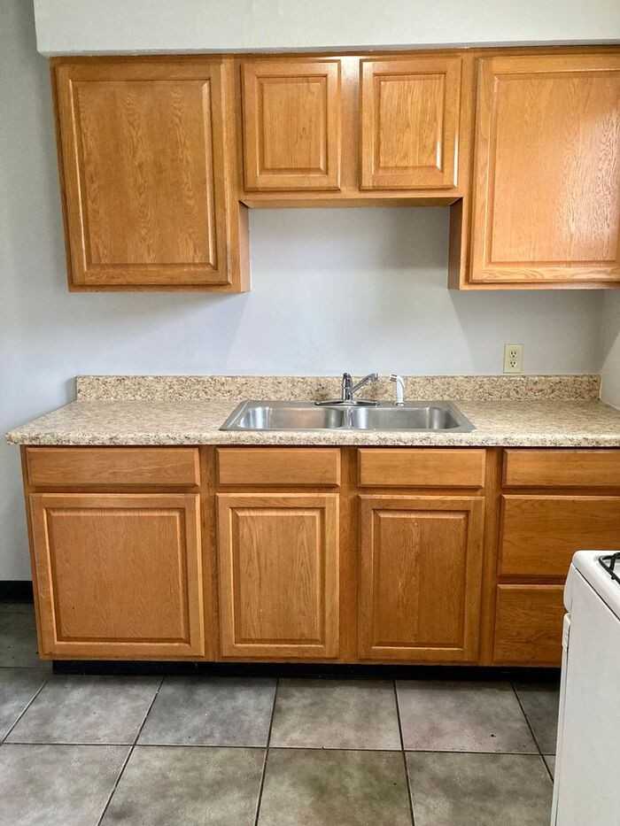 116 W Park Ave #0 - Photo 3 of 9