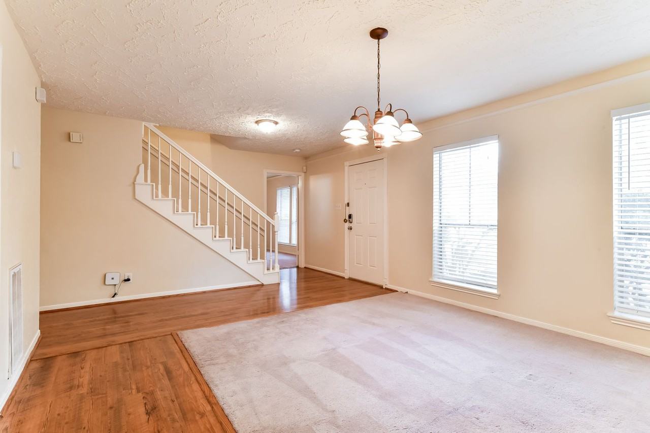 11715 Jaycreek Dr - Photo 3 of 21