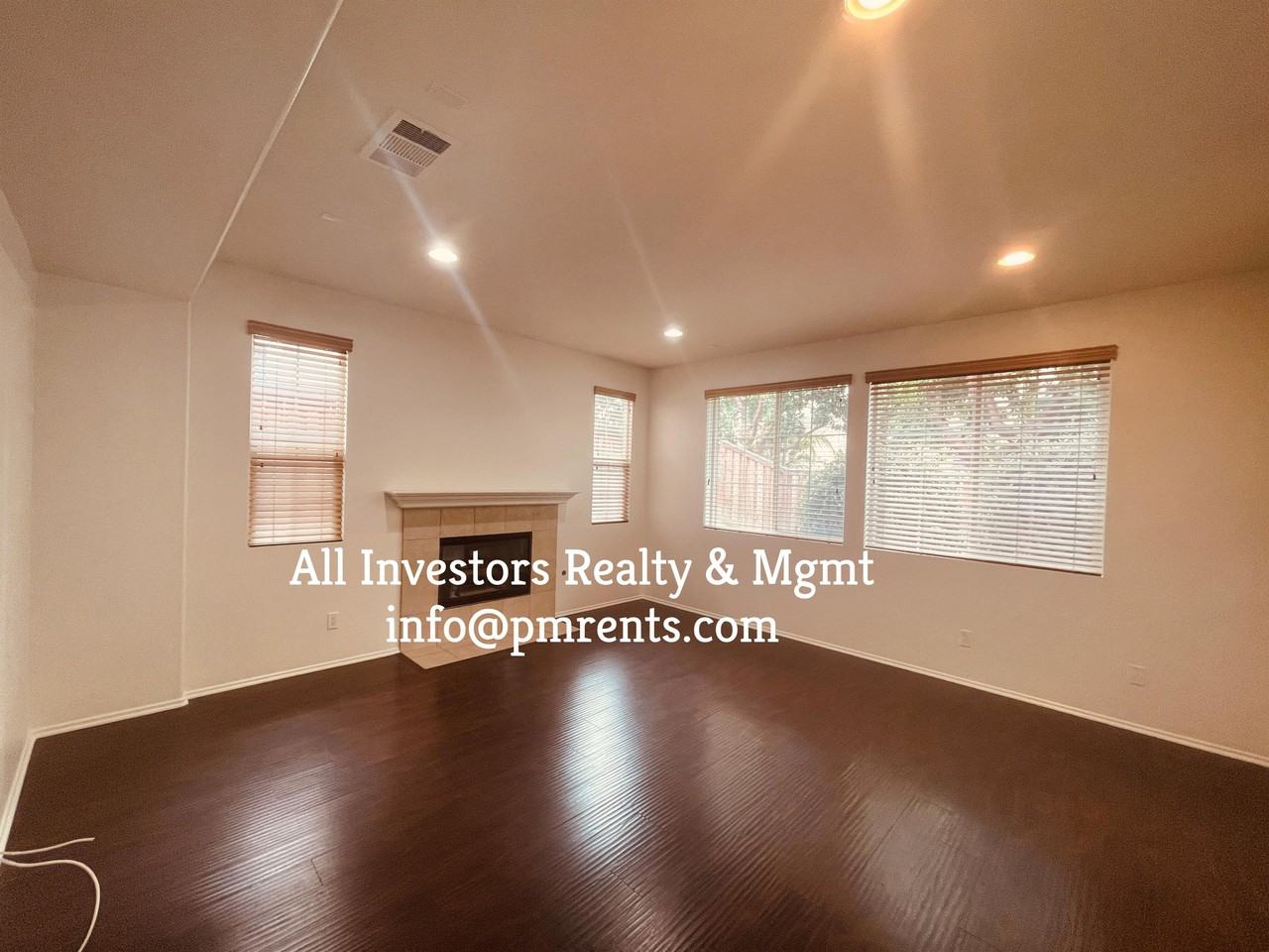 1033 Augusta Cir #1 - Photo 7 of 31