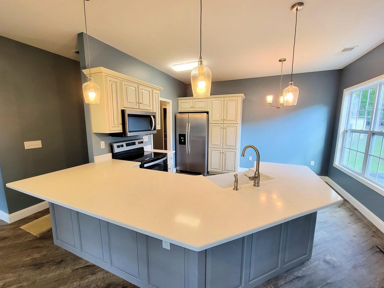 203 Oak Ave #1 - Photo 3 of 11
