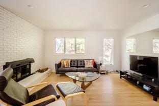 2102 Mariposa Ave - Photo 1 of 1