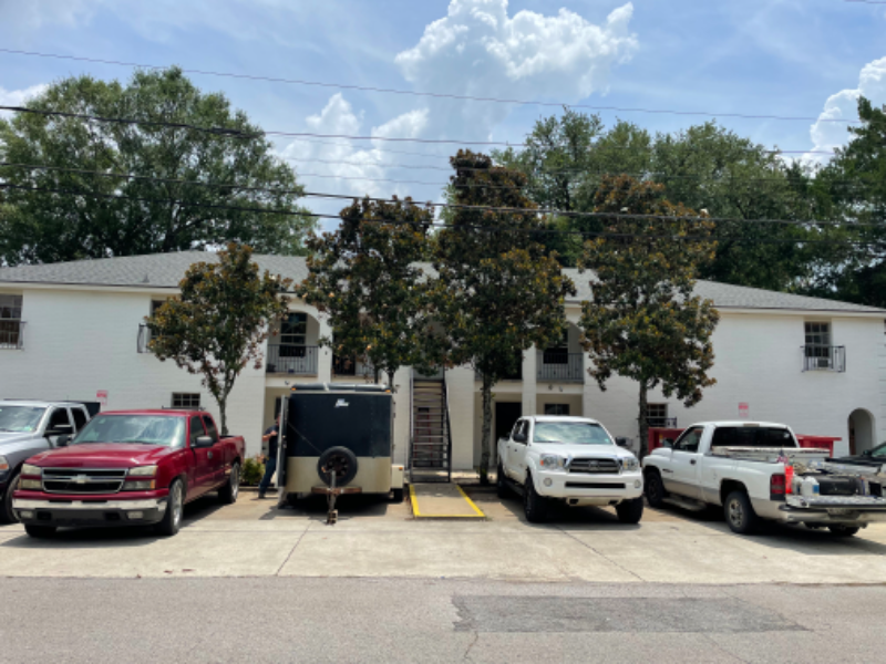 600 East University Avenue #4 - Photo 2 of 13