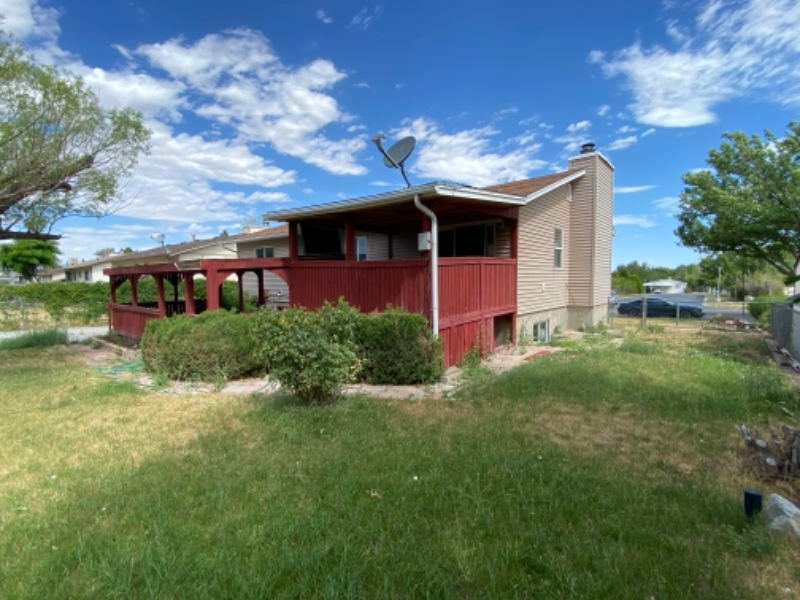 521 West - Photo 3 of 13