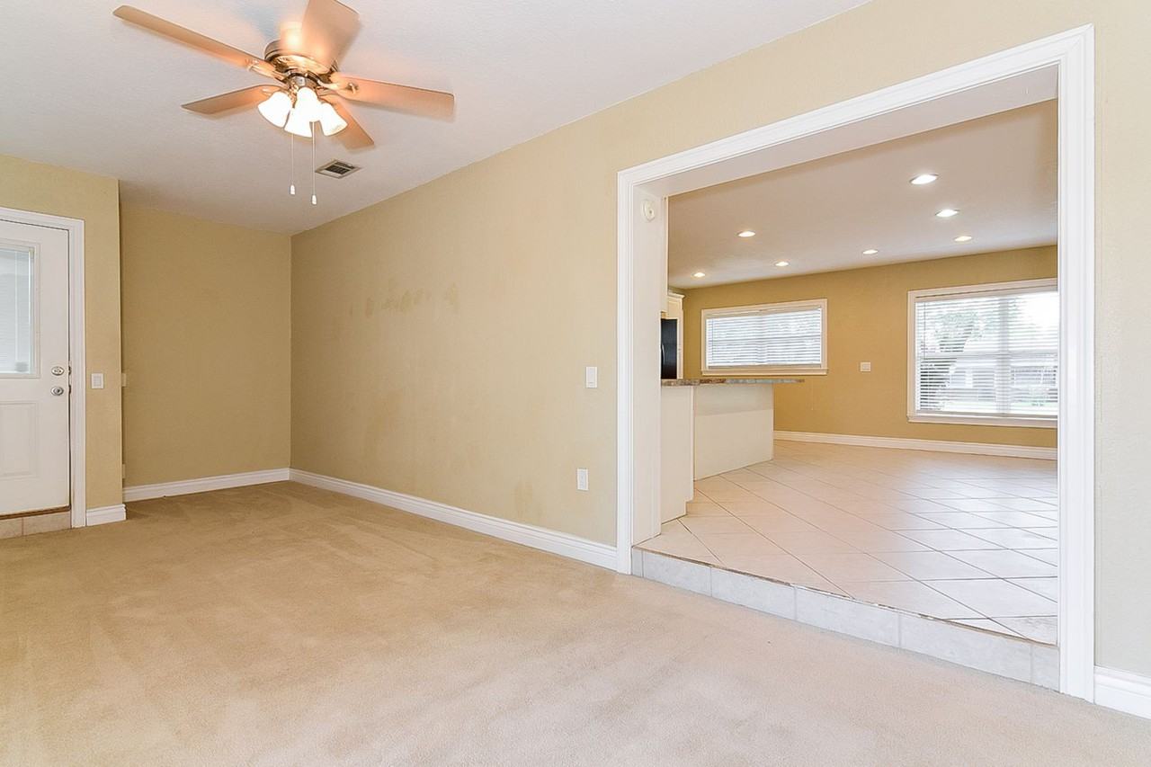 1640 Sylvester Rd - Photo 3 of 17