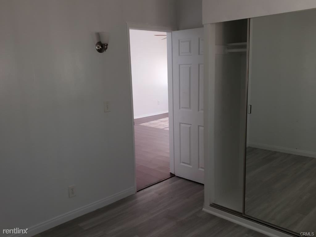 3212 W 147th St #B - Photo 3 of 7