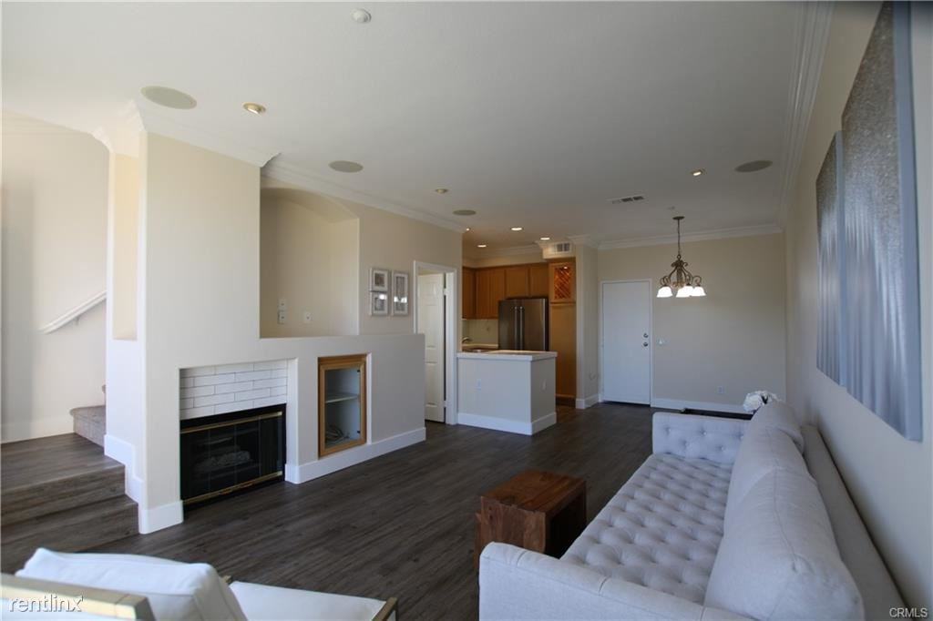 28494 Sassetta Way - Photo 2 of 10