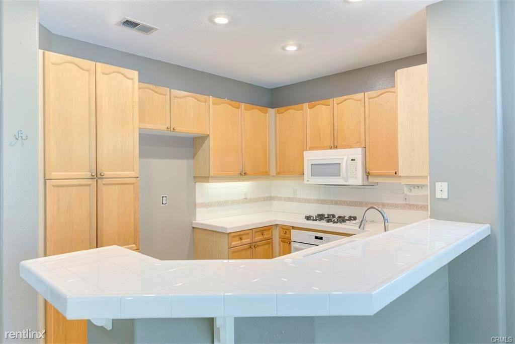 168 Woodcrest Ln - Photo 3 of 10