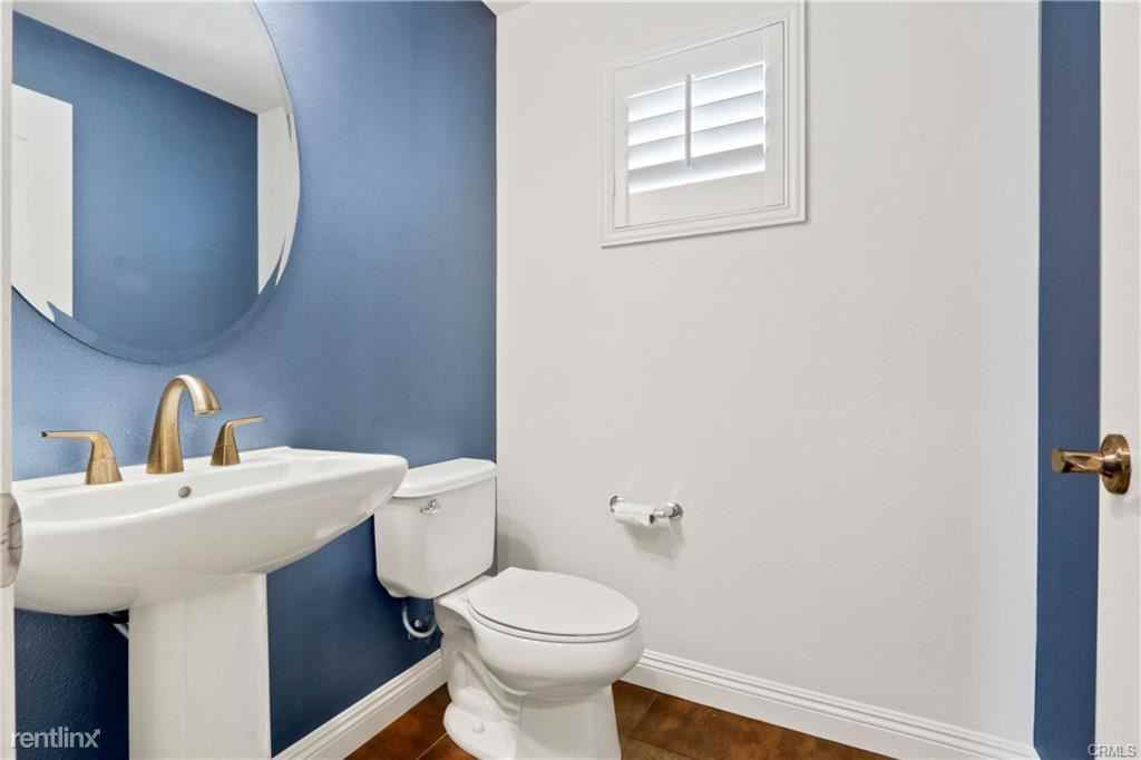 2838 E Coalinga Dr - Photo 2 of 8