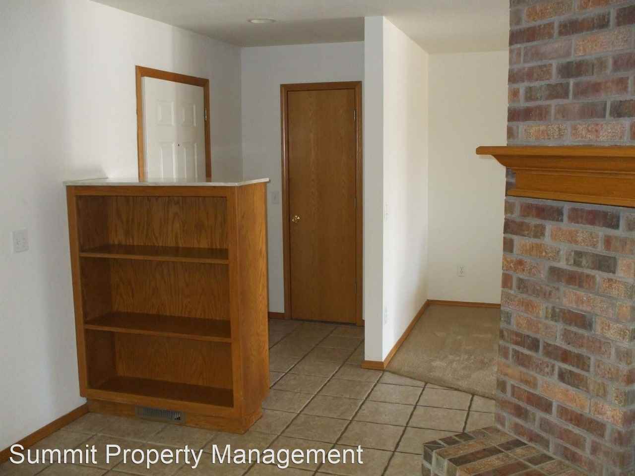 515-517 Rogers - Photo 3 of 8