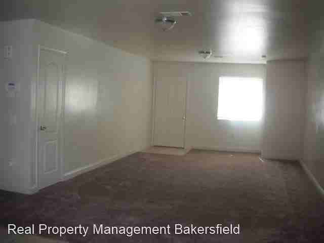 1228 Pearl St. - Photo 2 of 8