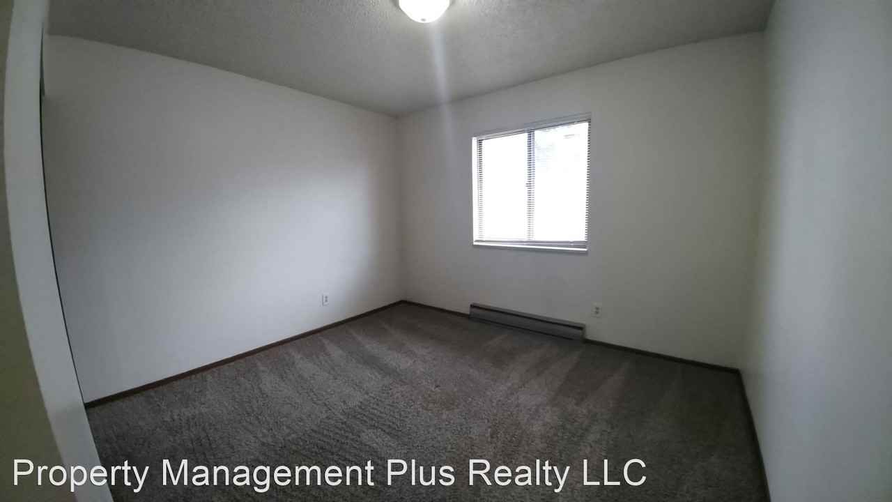 1222-1224 Holly Avenue - Photo 2 of 18