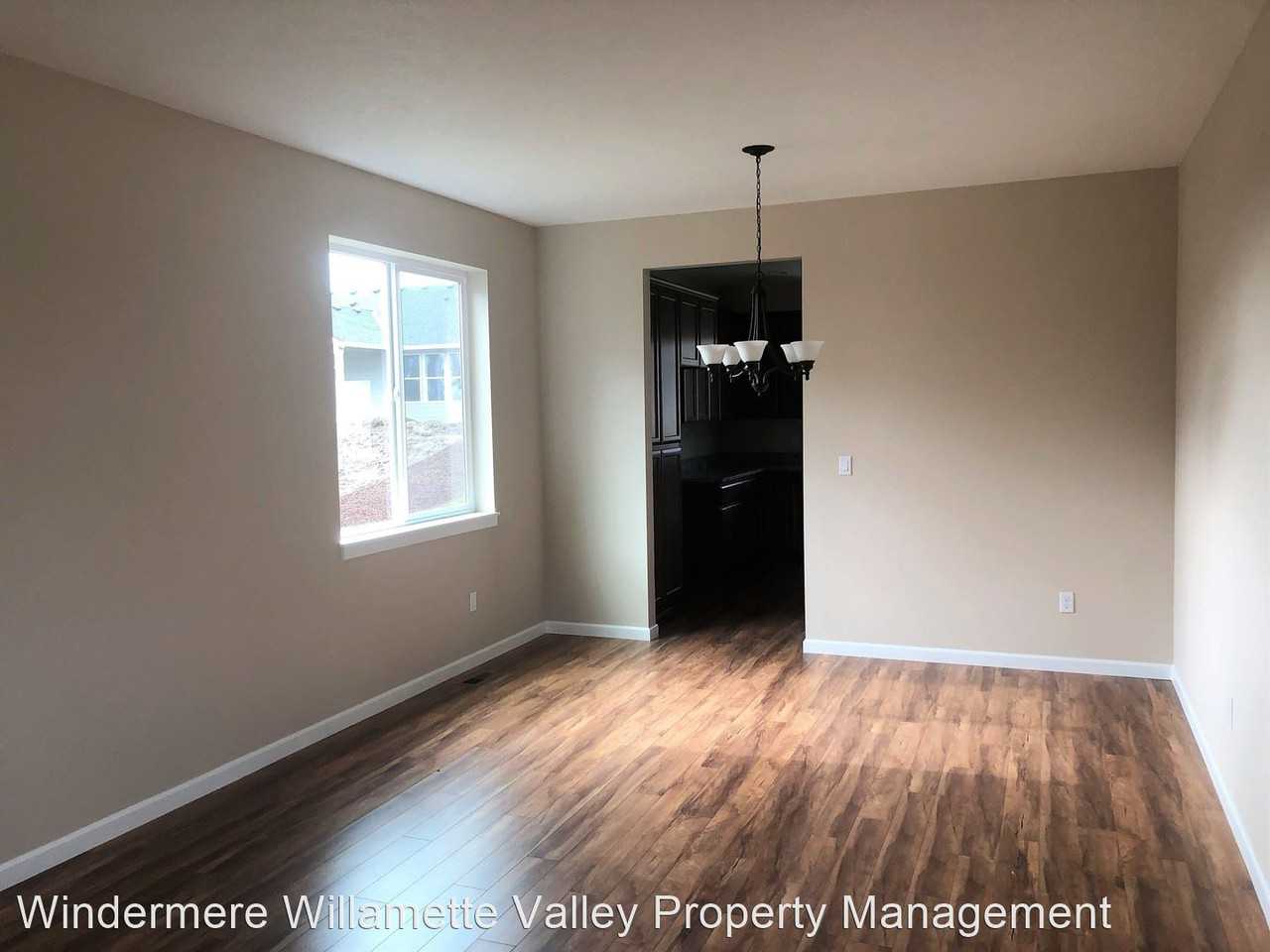 5836 Ne Chandra Ct - Photo 3 of 49