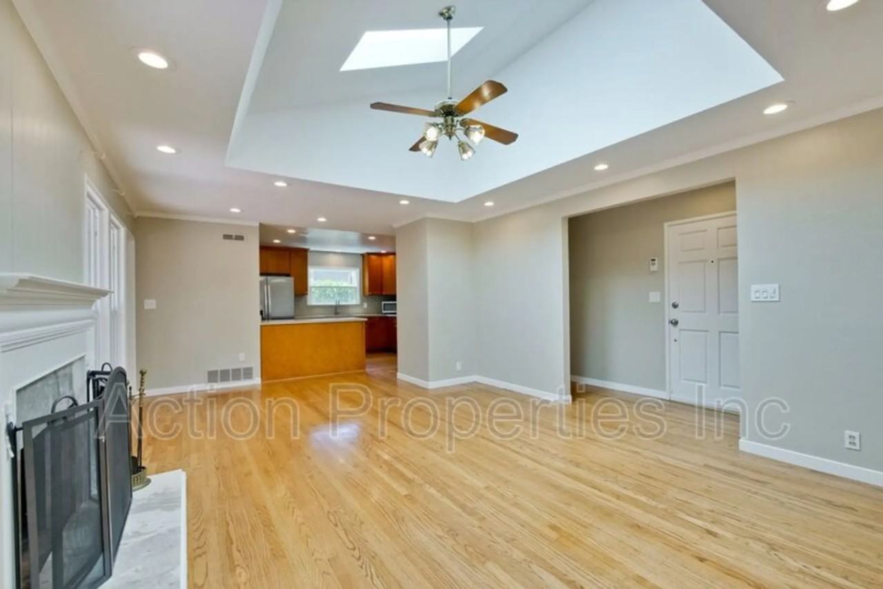 1655 Bonita Ave - Photo 2 of 21