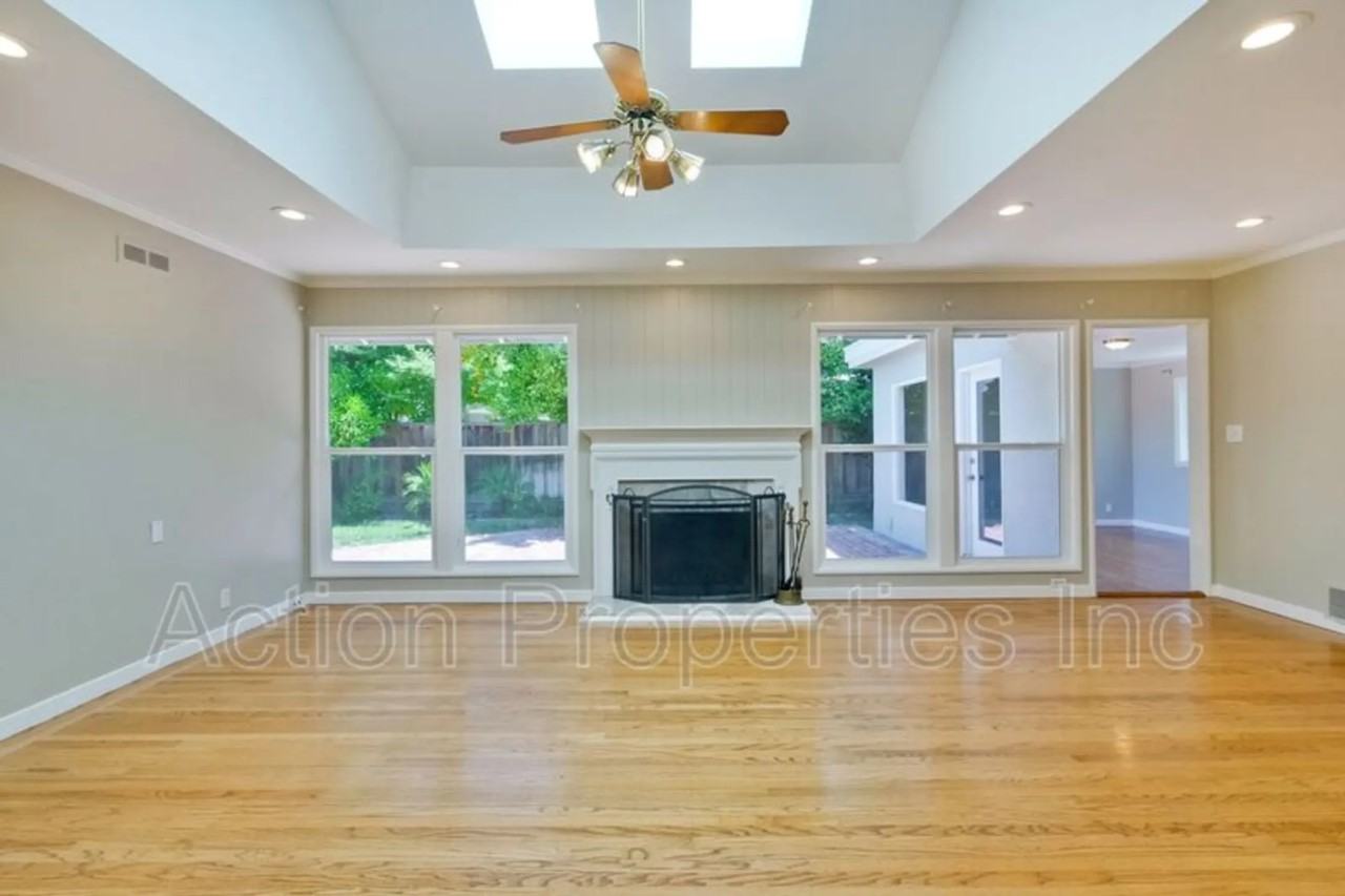 1655 Bonita Ave - Photo 3 of 21