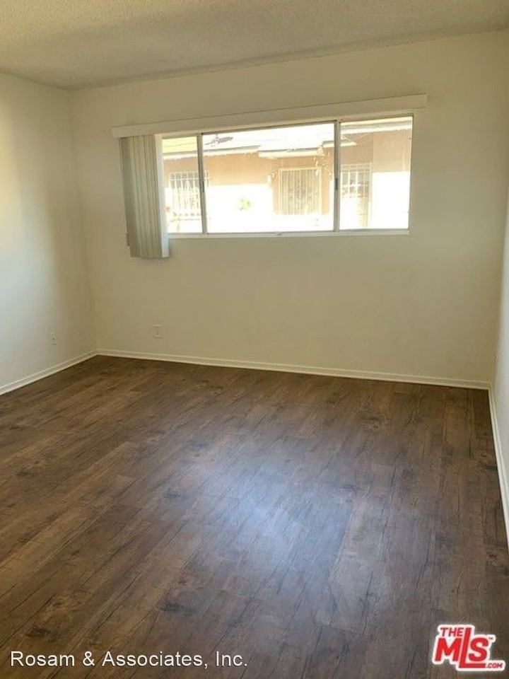 3686 Centinela Ave - Photo 3 of 7