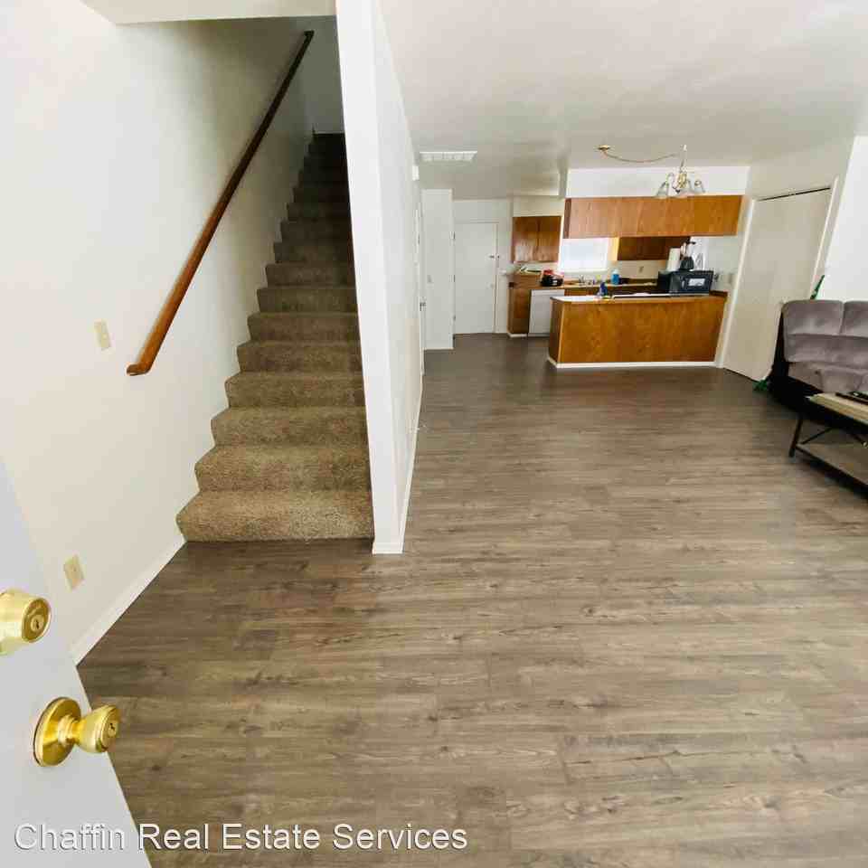 Fallon 3- Plex 3 Bedrooms - Photo 2 of 16