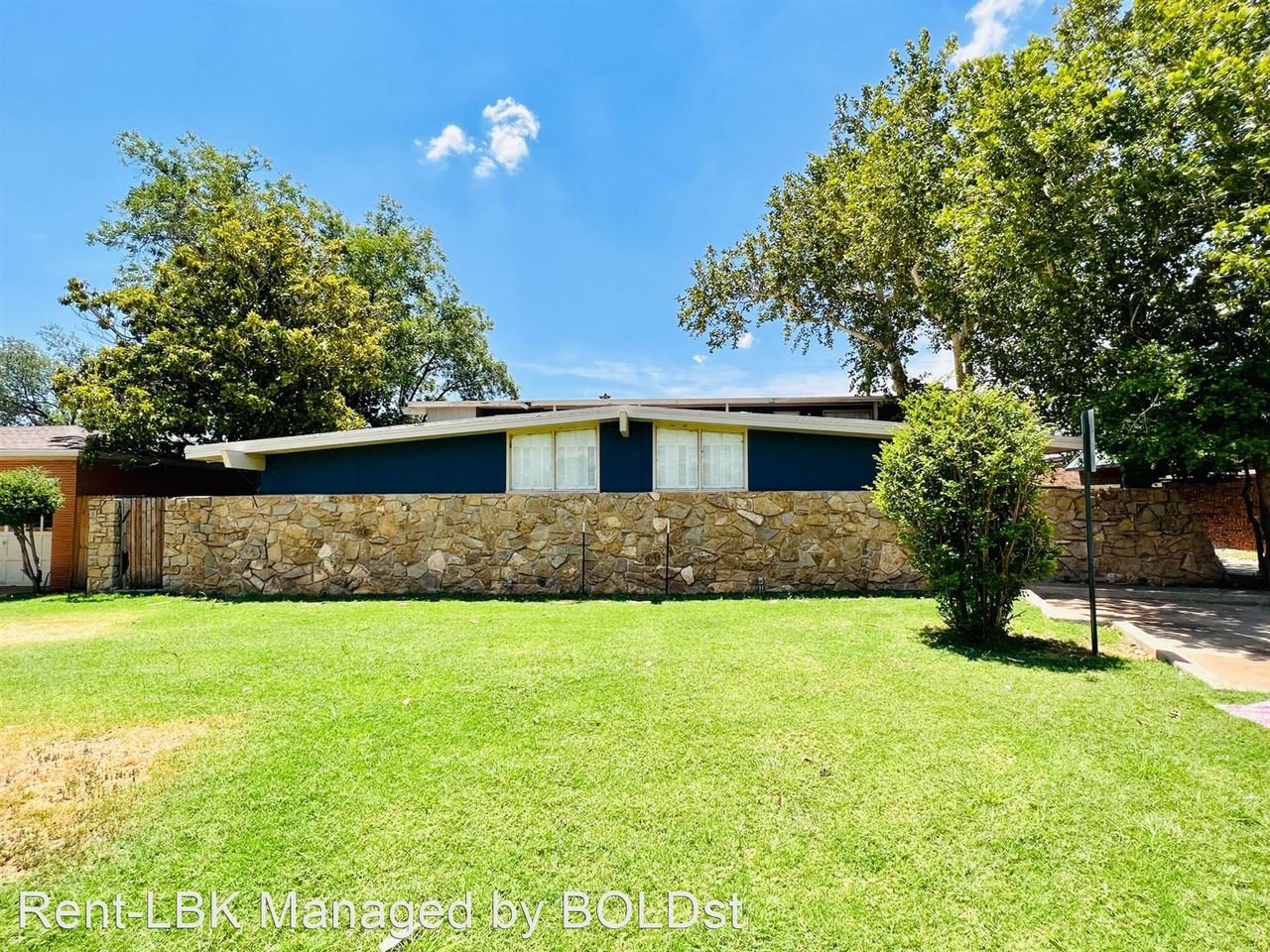 2415 33rd Street (JW) - Photo 2 of 2