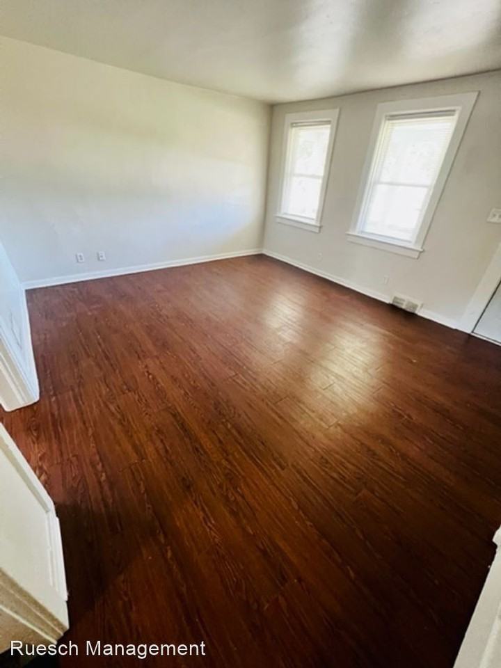 1440 Smith St - Photo 2 of 13