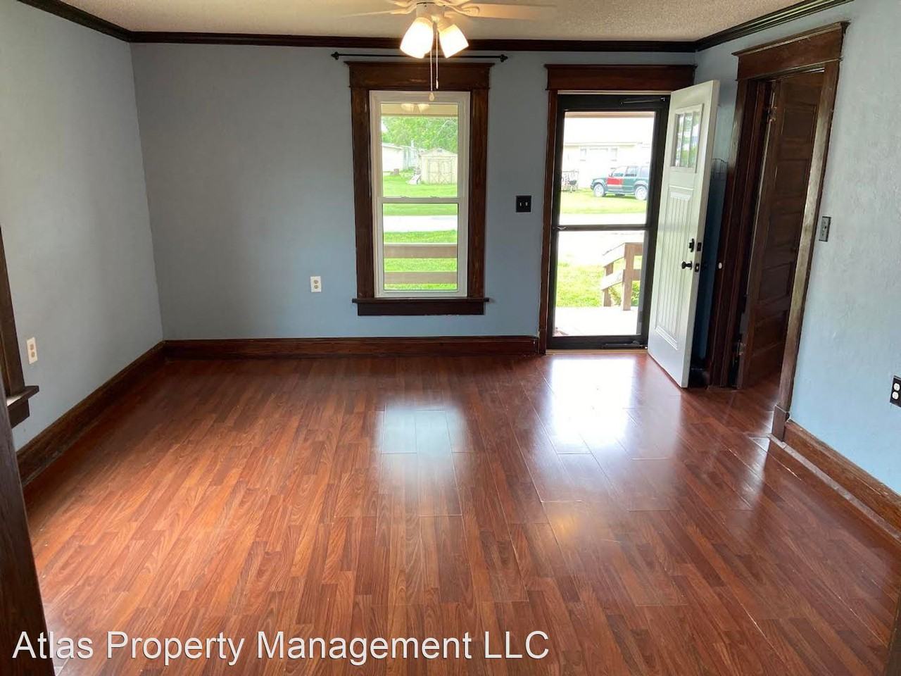 300 W Hortense St - Photo 3 of 8