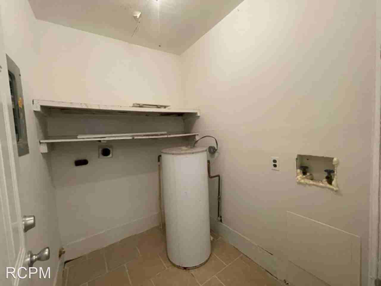 2111 Shady Lane Cir Nw - Photo 3 of 20