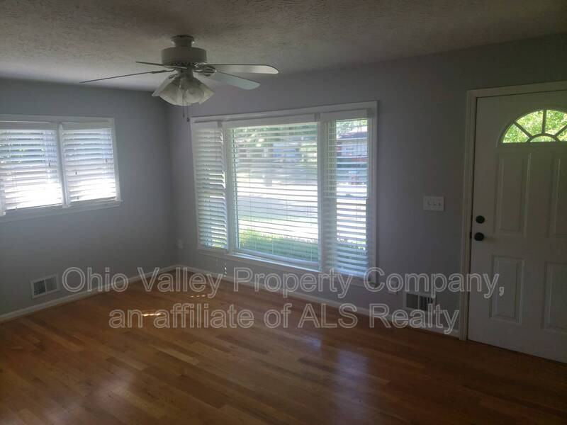 3911 Gardenia Ct - Photo 2 of 11