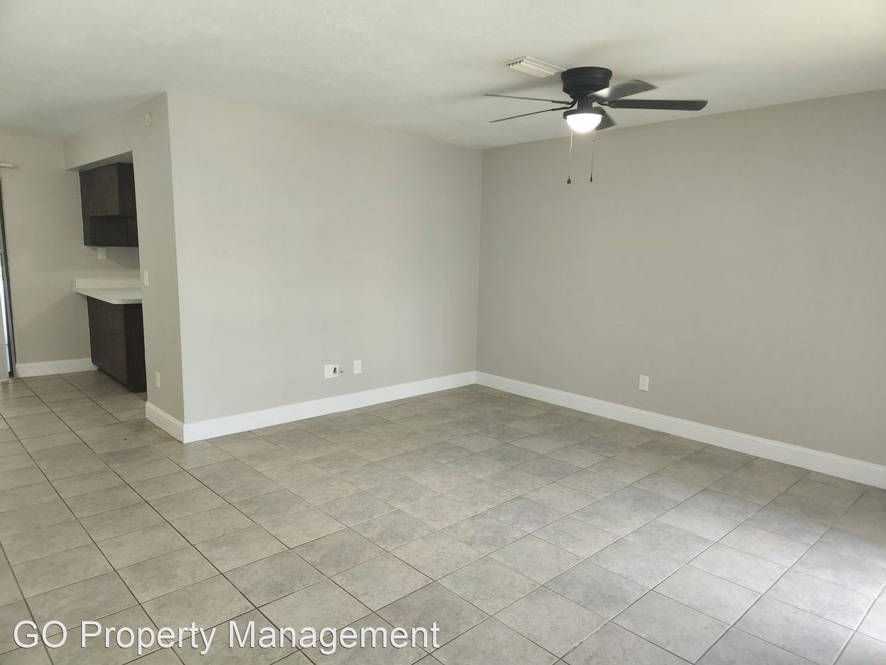 1048 Wakefield Cir - Photo 3 of 11