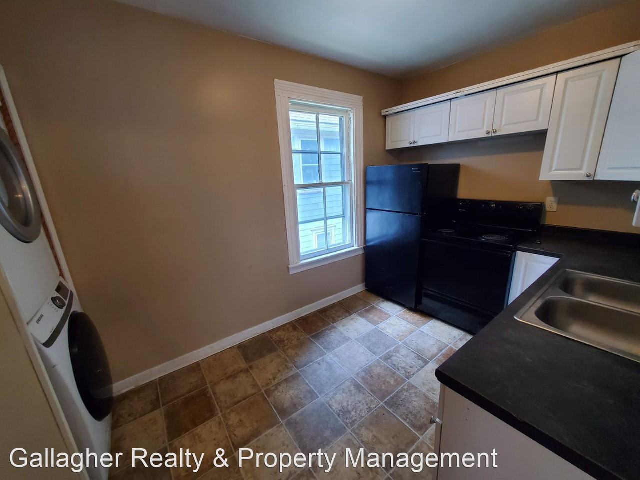 30 Hickory St - Photo 3 of 11