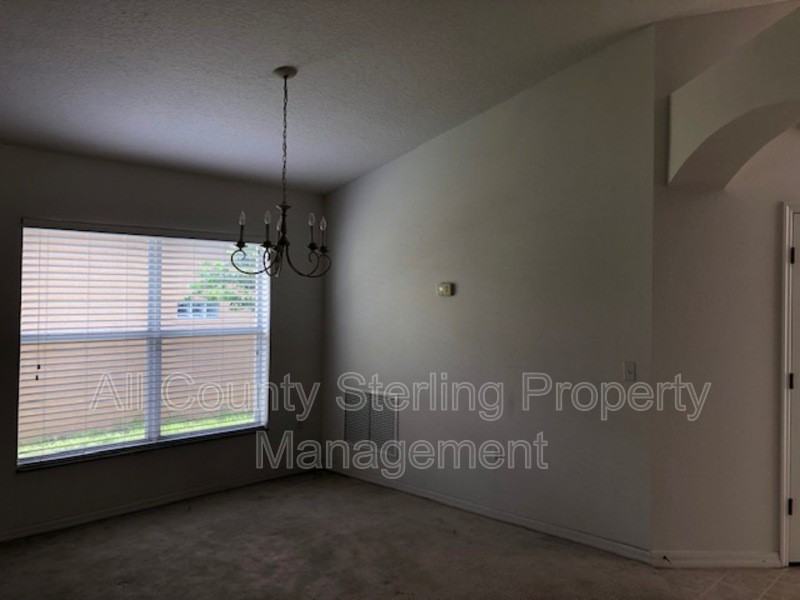 3028 Rob Way - Photo 5 of 11