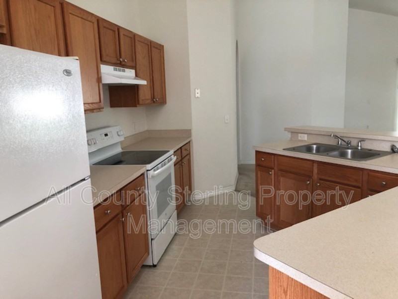 3028 Rob Way - Photo 6 of 11