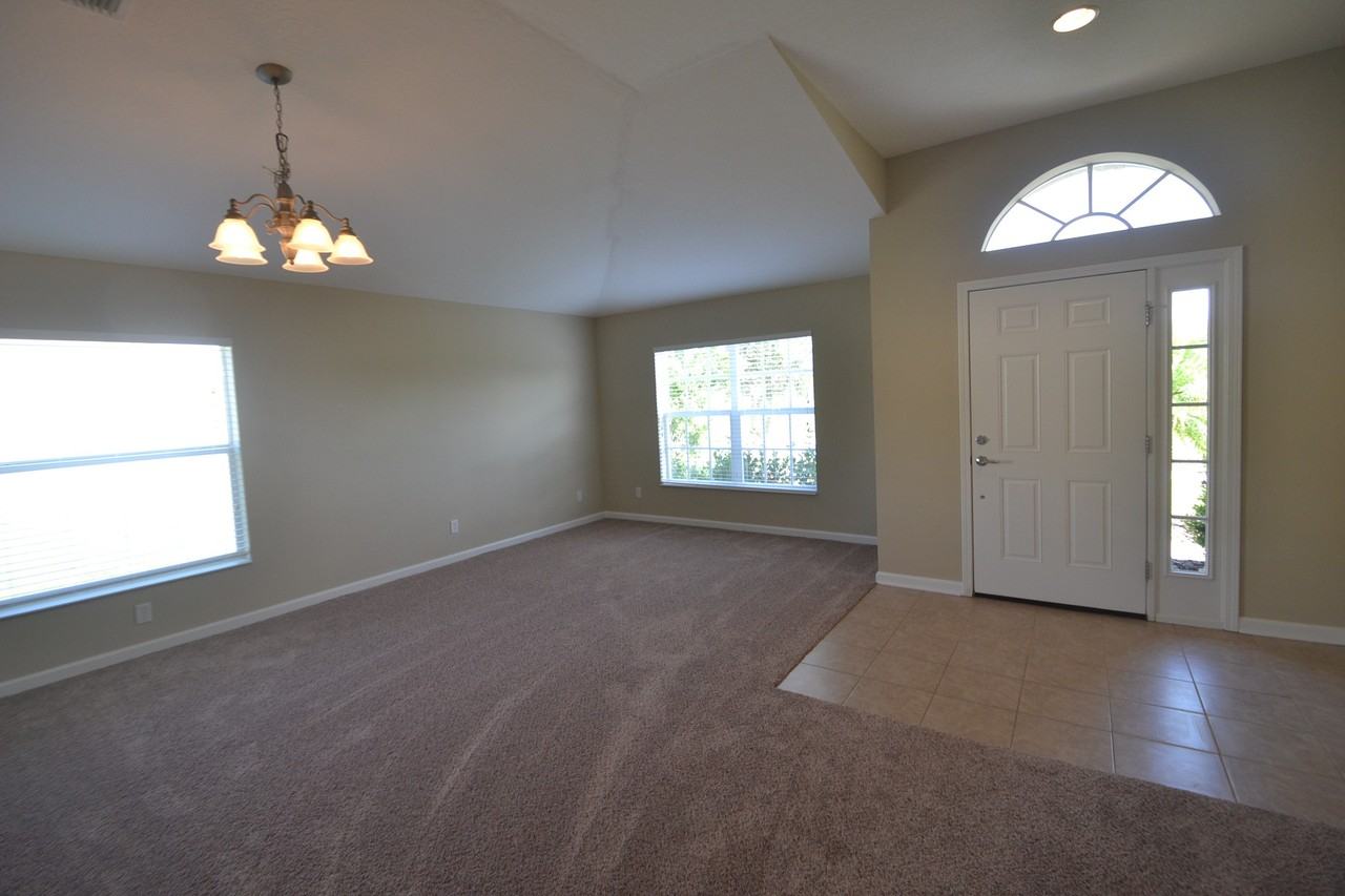 9823 46th Ct E - Photo 2 of 9