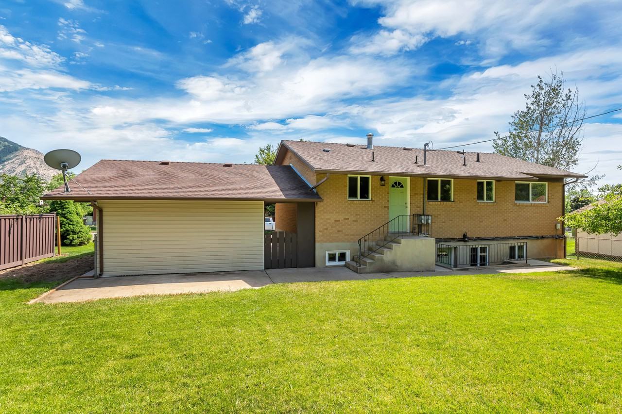 684 En - Photo 3 of 3