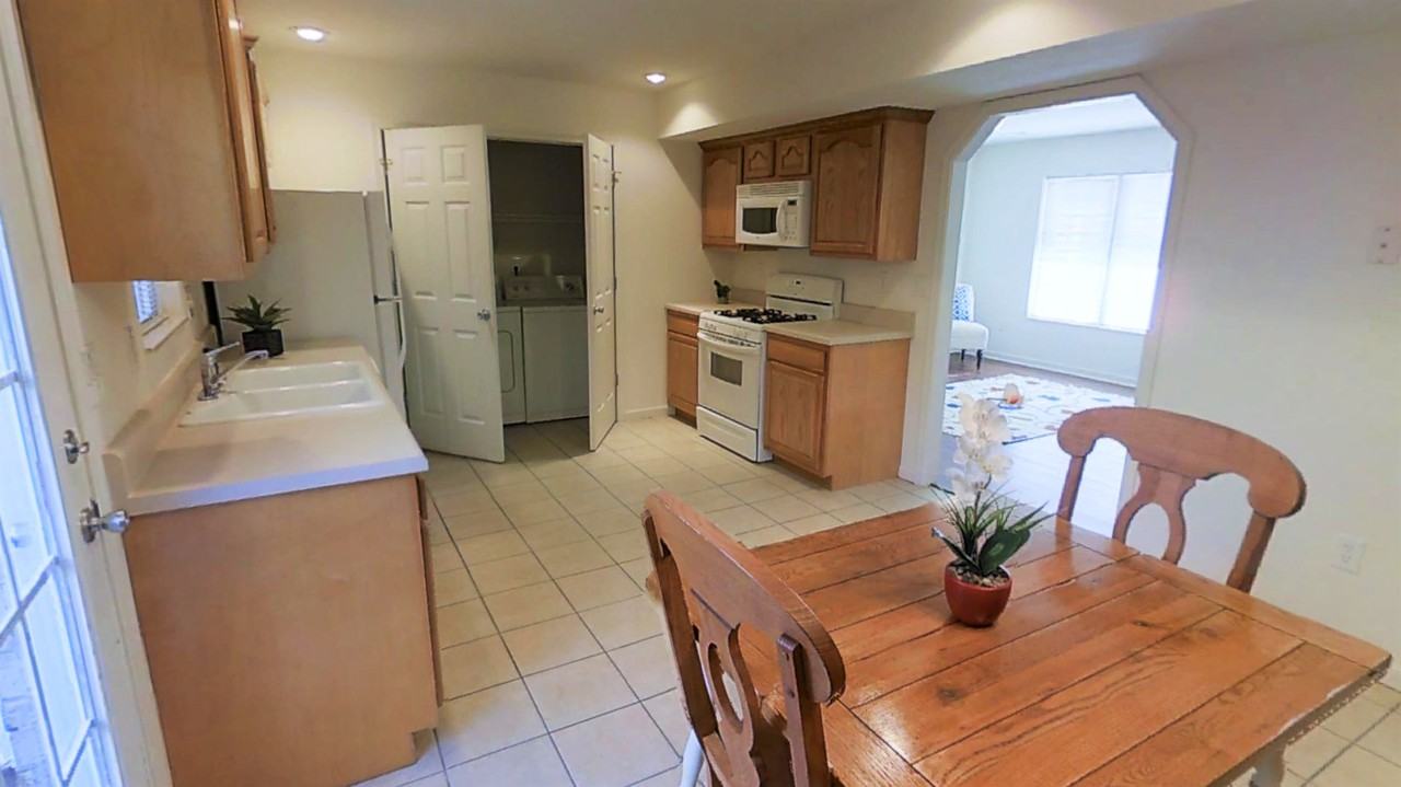 19 W Stonington Pl - Photo 3 of 6