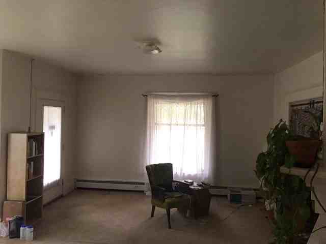 2045 Walnut St - Photo 2 of 4