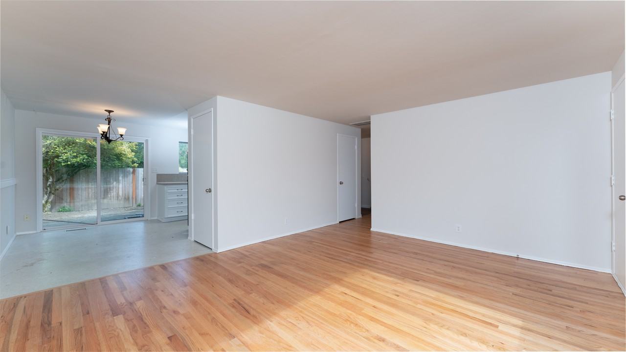 16321 127th Pl Se #1 - Photo 4 of 25