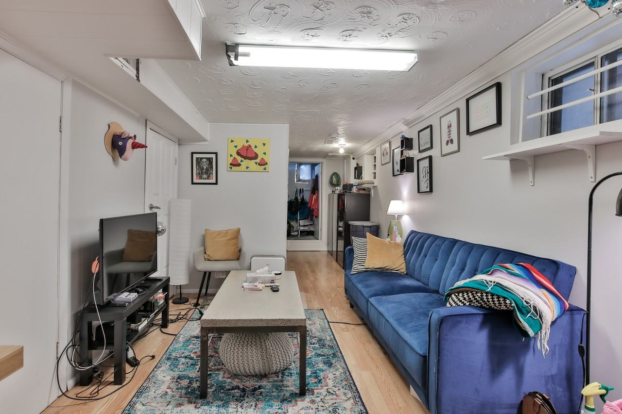 Lansdowne Ave & Lappin Ave, Toronto, ON M6H 1Y7 1 Bedroom Apartment