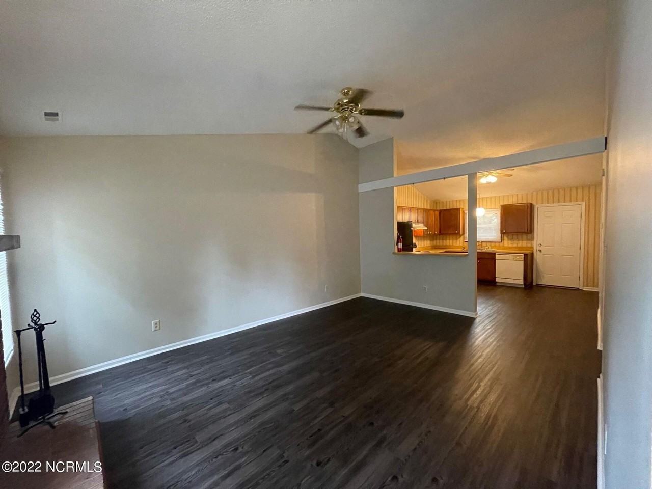 120 Corey Circle - Photo 2 of 5