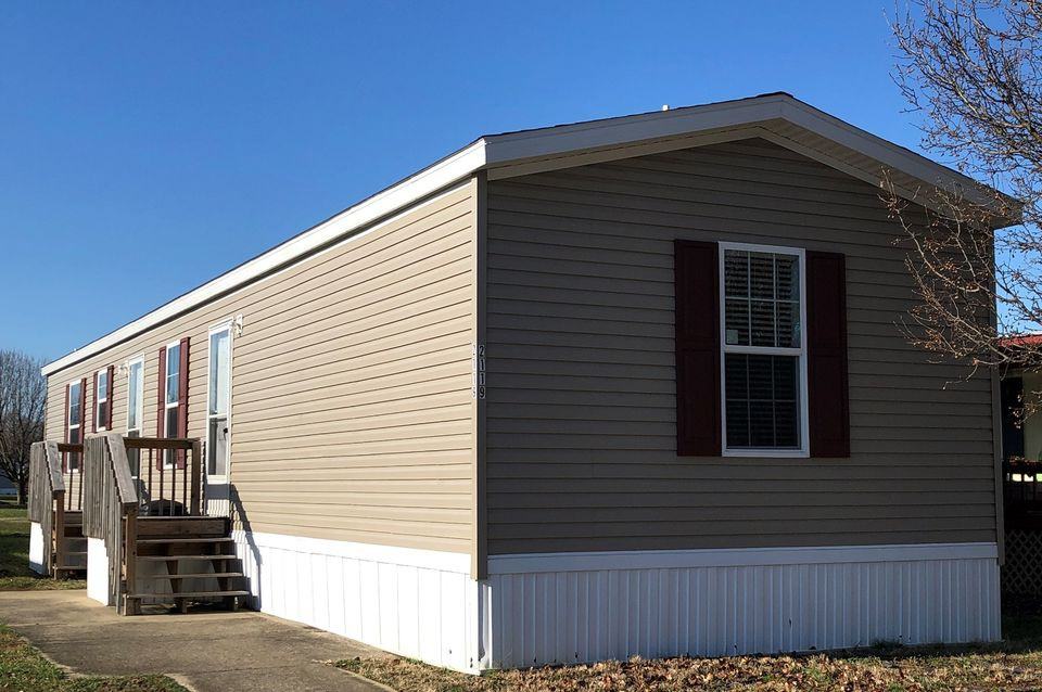 2132 Pacific Dr #16B - Photo 4 of 26