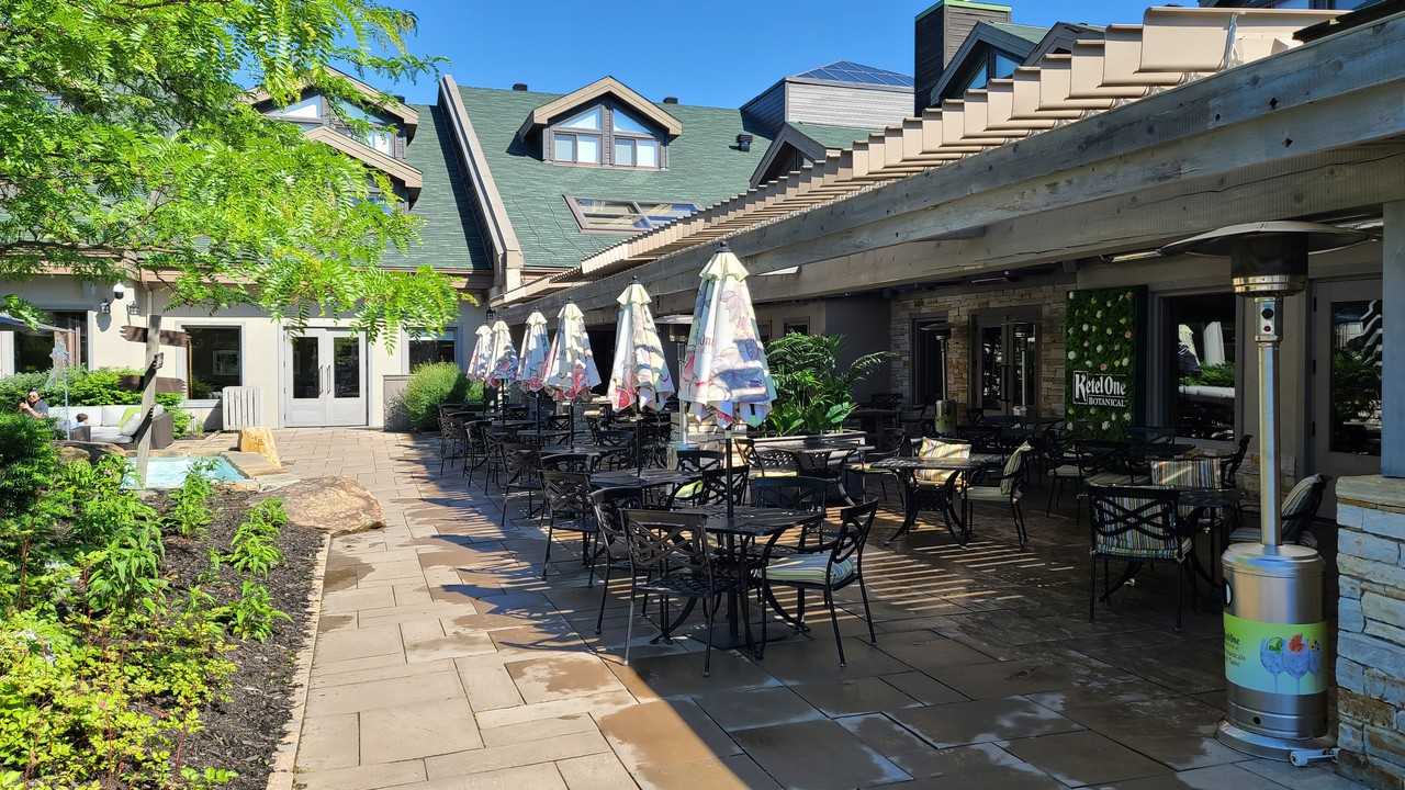 252 Chemin du Lac-Millette #4207 - Photo 3 of 36