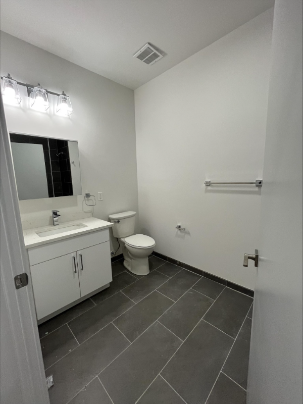 1127 Stuyvesant Avenue #204 - Photo 7 of 9